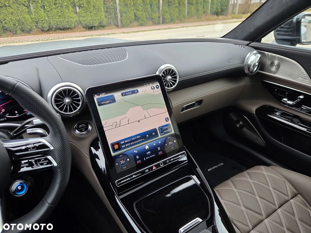 Mercedes-Benz AMG GT 63 4MATIC+ - 30
