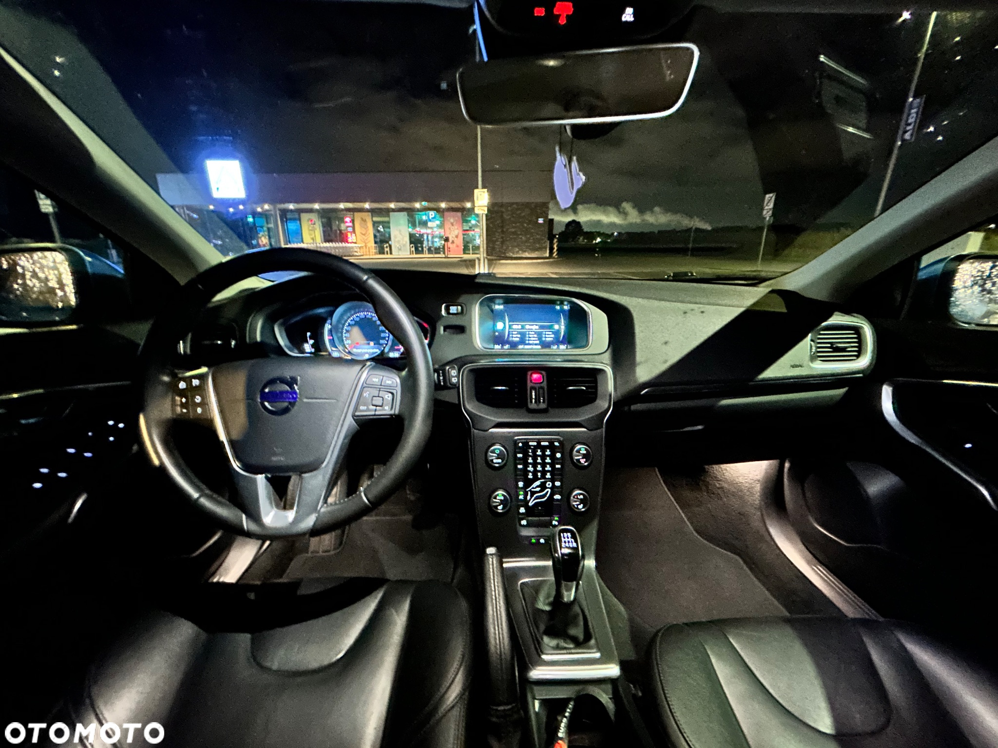 Volvo V40 D2 Drive-E Summum - 24