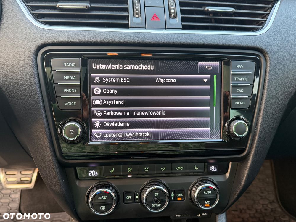 Skoda Octavia 2.0 TDI DSG RS - 20