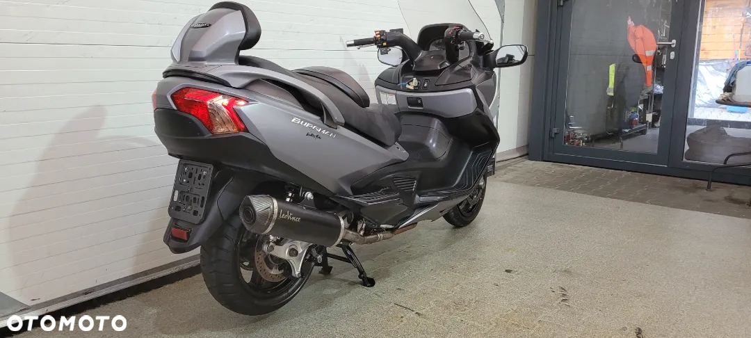 Suzuki Burgman - 20