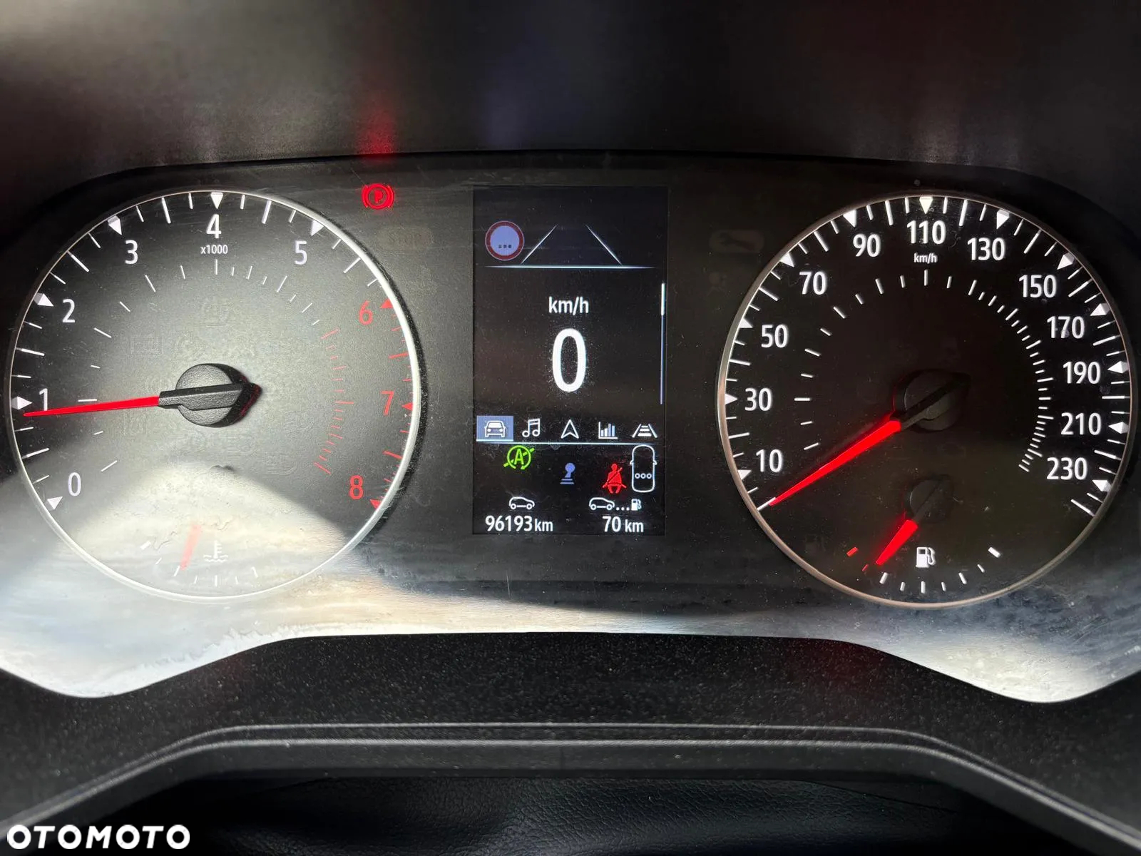 Renault Clio 1.0 TCe Evolution - 22