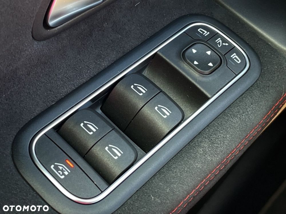 Mercedes-Benz CLA - 25