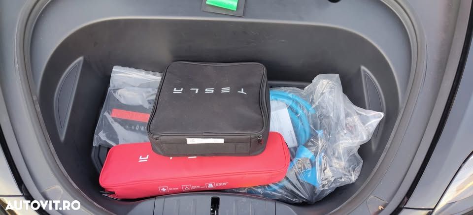 Tesla Model 3 Standard Reichweite Plus Hinterradantrieb - 5