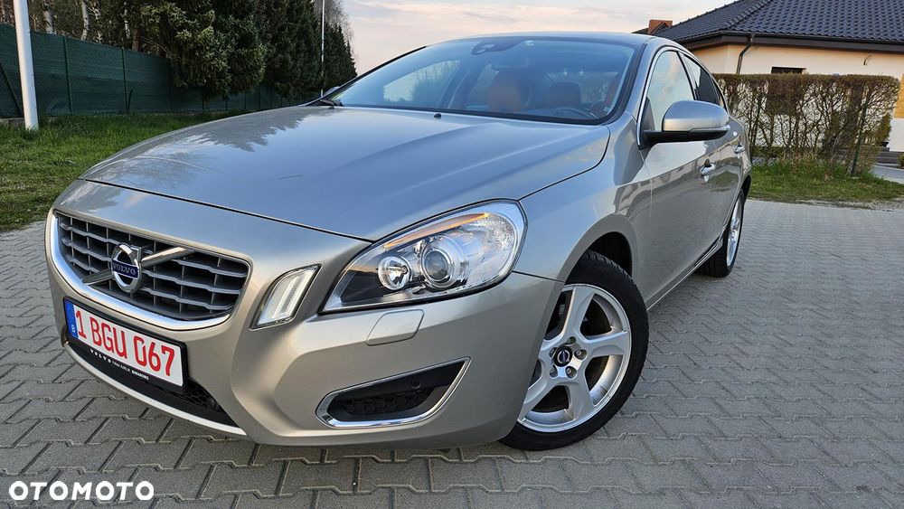 Volvo S60 D3 Summum - 10