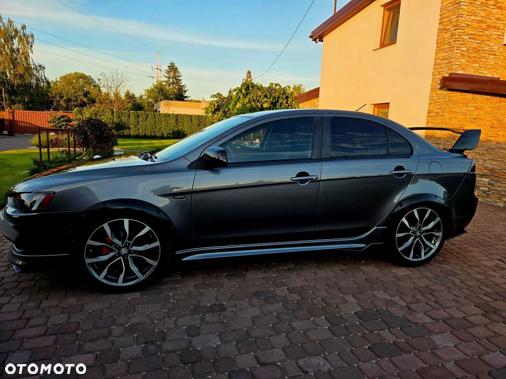 Mitsubishi Lancer - 2