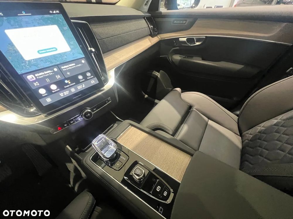 Volvo XC 90 - 1