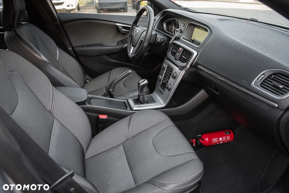 Volvo V40 Cross Country D2 Momentum - 30