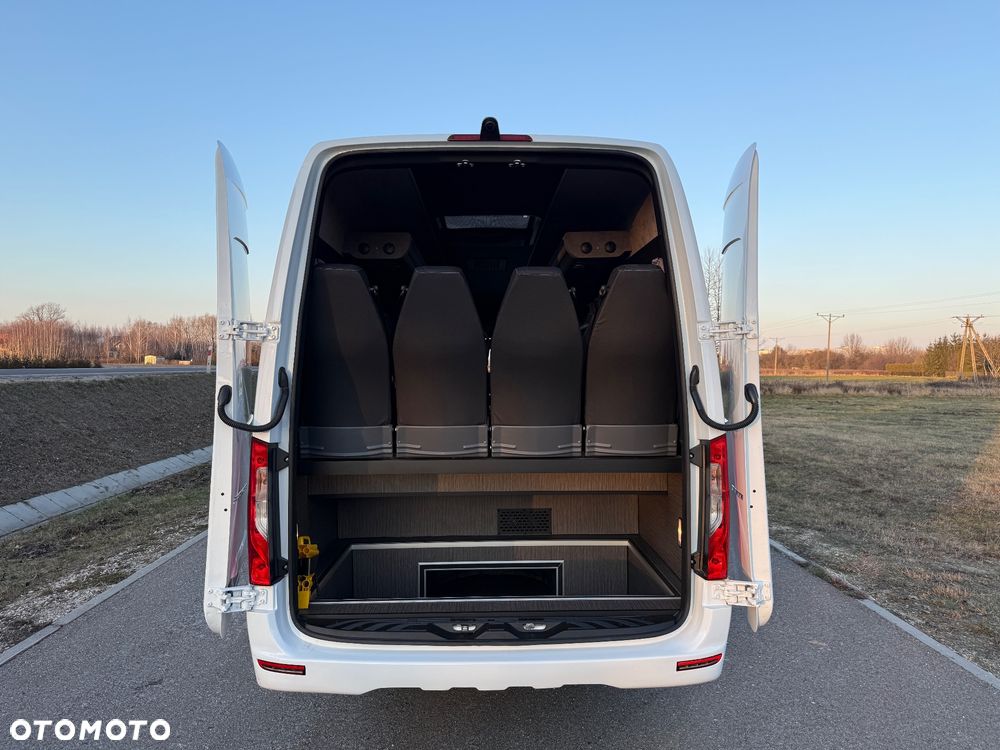 Mercedes-Benz Sprinter 517 - 13