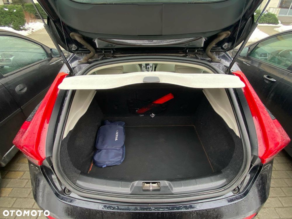 Volvo V40 D3 Ocean Race - 15