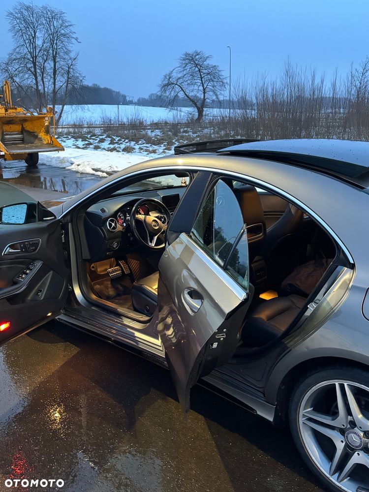 Mercedes-Benz CLA 250 4Matic 7G-DCT AMG Line - 8