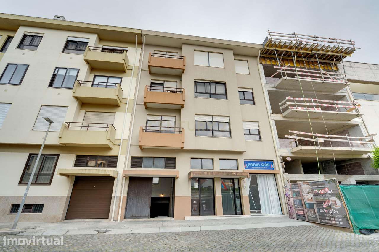 Apartamento T3 no Coração de Espinho: Localização Privilegiada e proxi - Grande imagem: 2/20