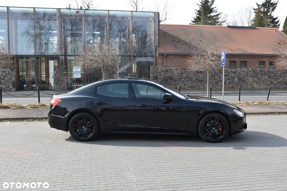 Maserati Ghibli GranSport - 10