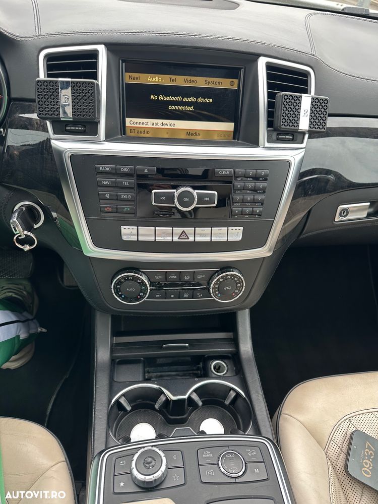 Mercedes-Benz ML - 12