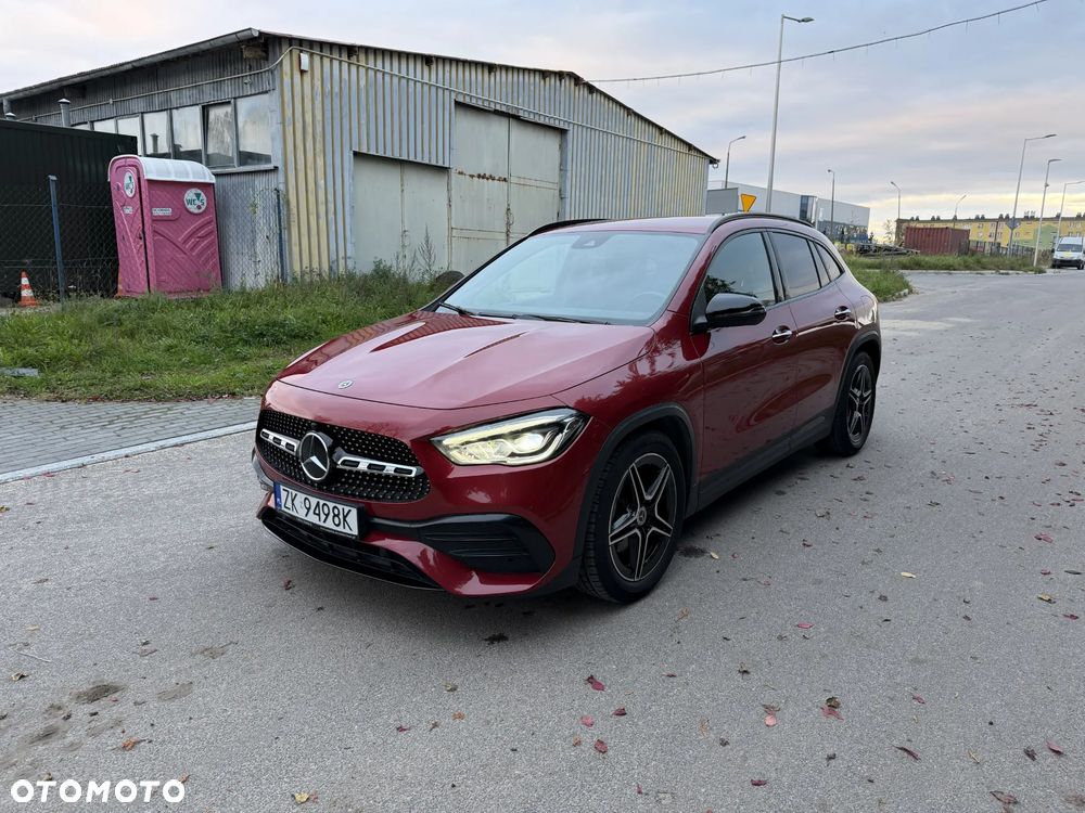 Mercedes-Benz GLA - 9