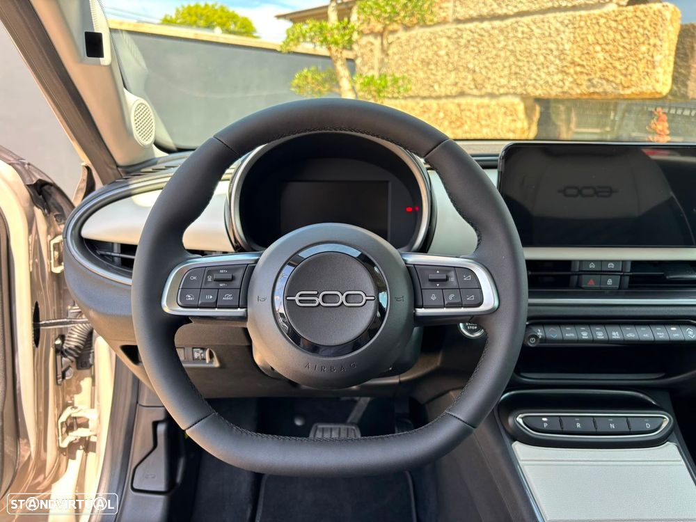 Fiat 600 1.2 Hybrid La Prima - 8