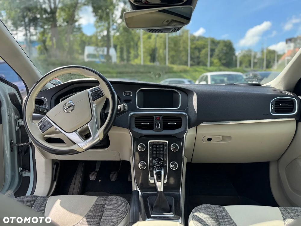 Volvo V40 D4 Drive-E Inscription - 10