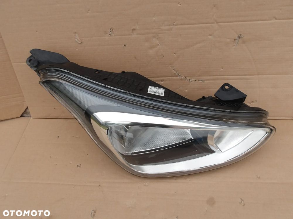 LAMPA PRAWY PRZOD HYUNDAI I10 II 92102-B9000 - 16