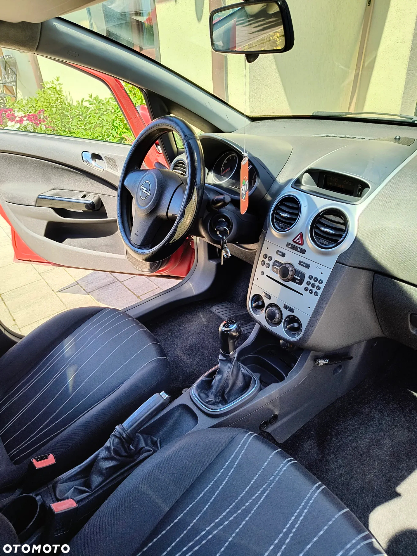 Opel Corsa 1.2 16V Enjoy - 3