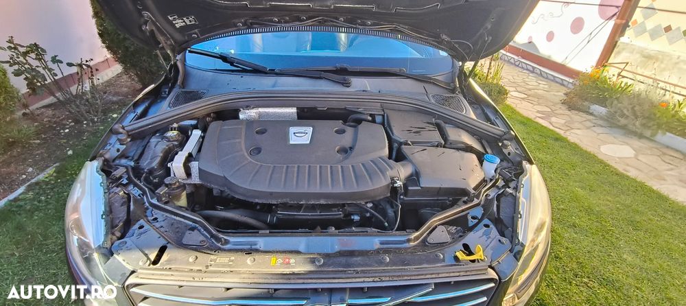 Volvo XC 60 D5 AWD Aut. Momentum - 13