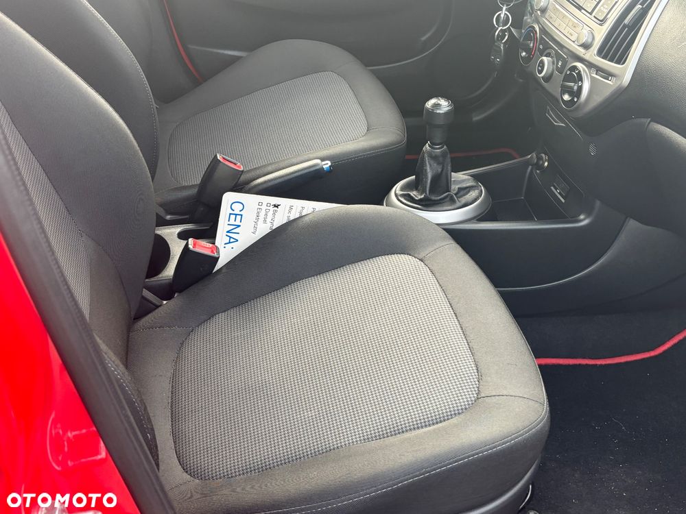 Hyundai i20 1.2 Fifa World Cup Edition - 29