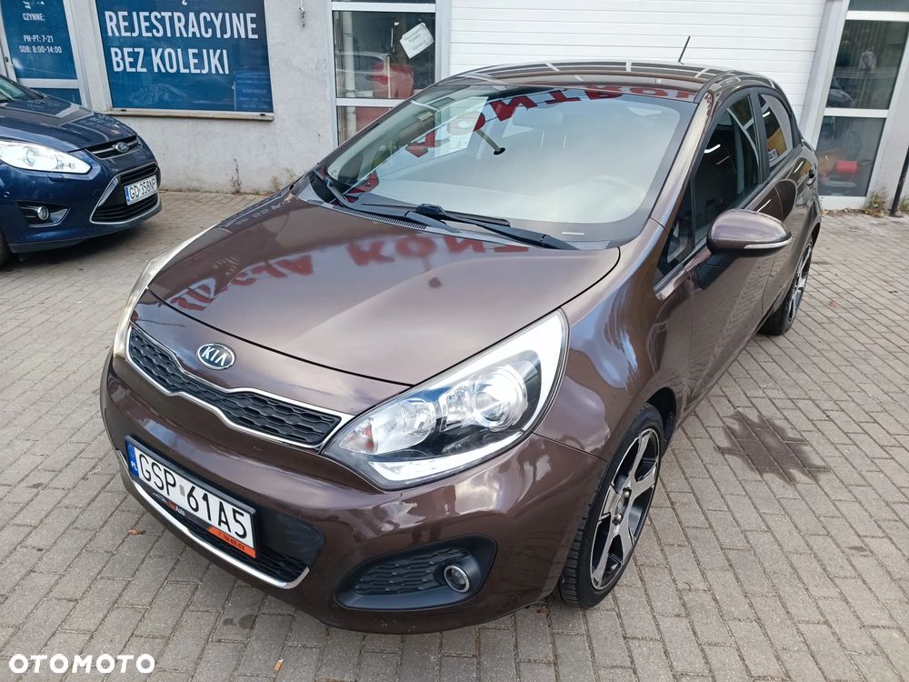 Kia Rio - 12