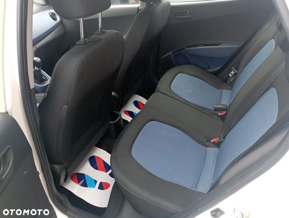 Hyundai i10 1.2 Fifa World Cup Edition - 16
