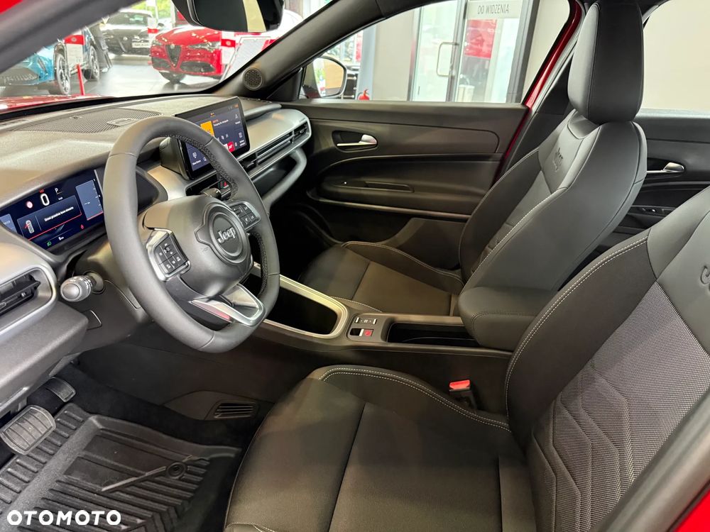 Jeep Avenger 1.2 T3 mHEV Altitude FWD eDCT6 - 6