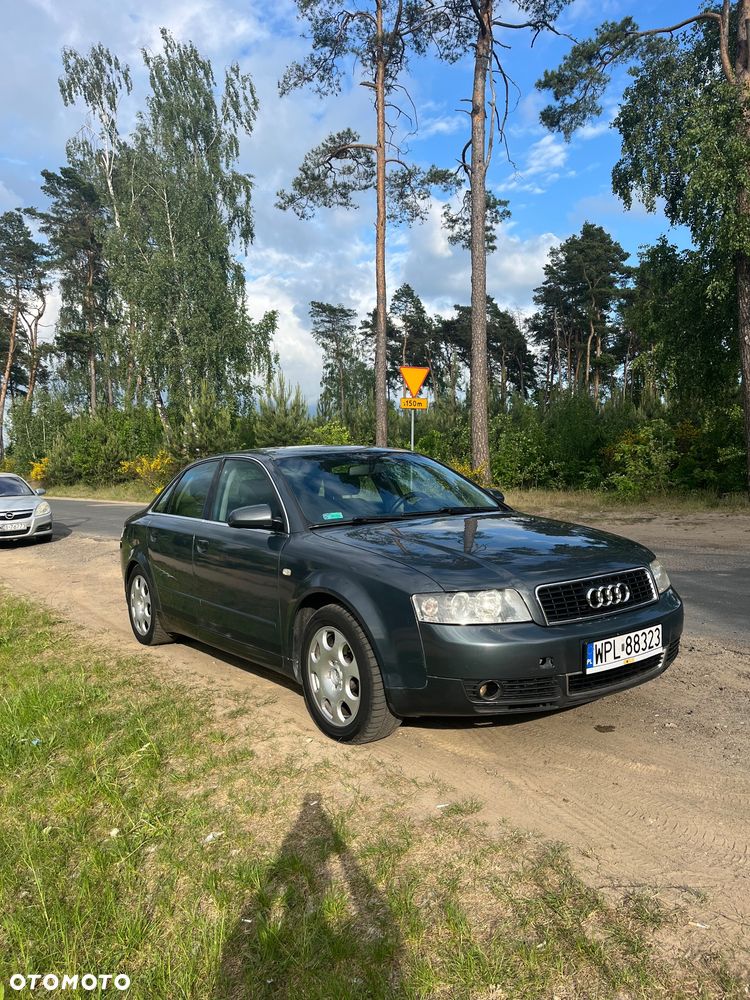 Audi A4 Limousine - 3