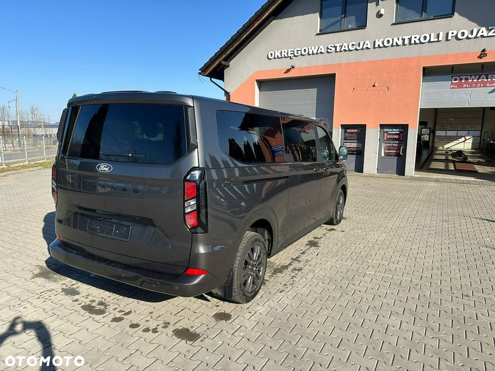 Ford Tourneo Custom - 6
