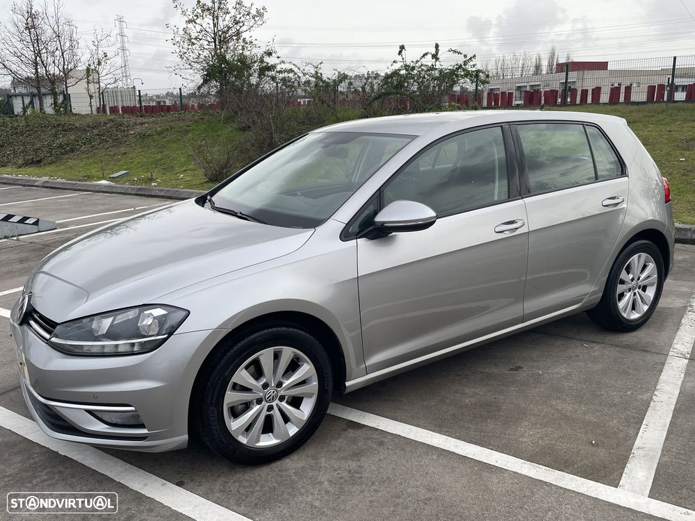 VW Golf 1.6 TDI Confortline - 4