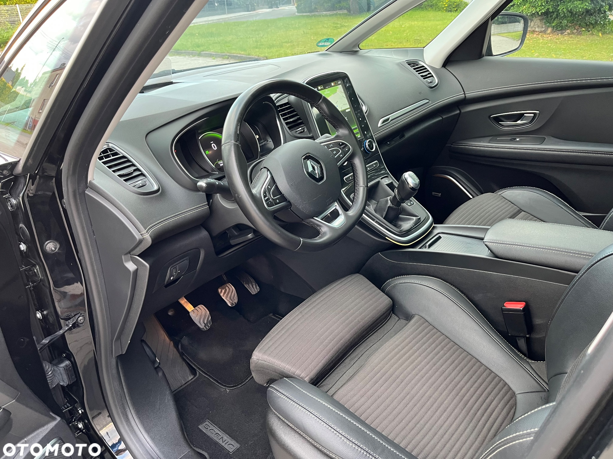 Renault Grand Scenic - 8