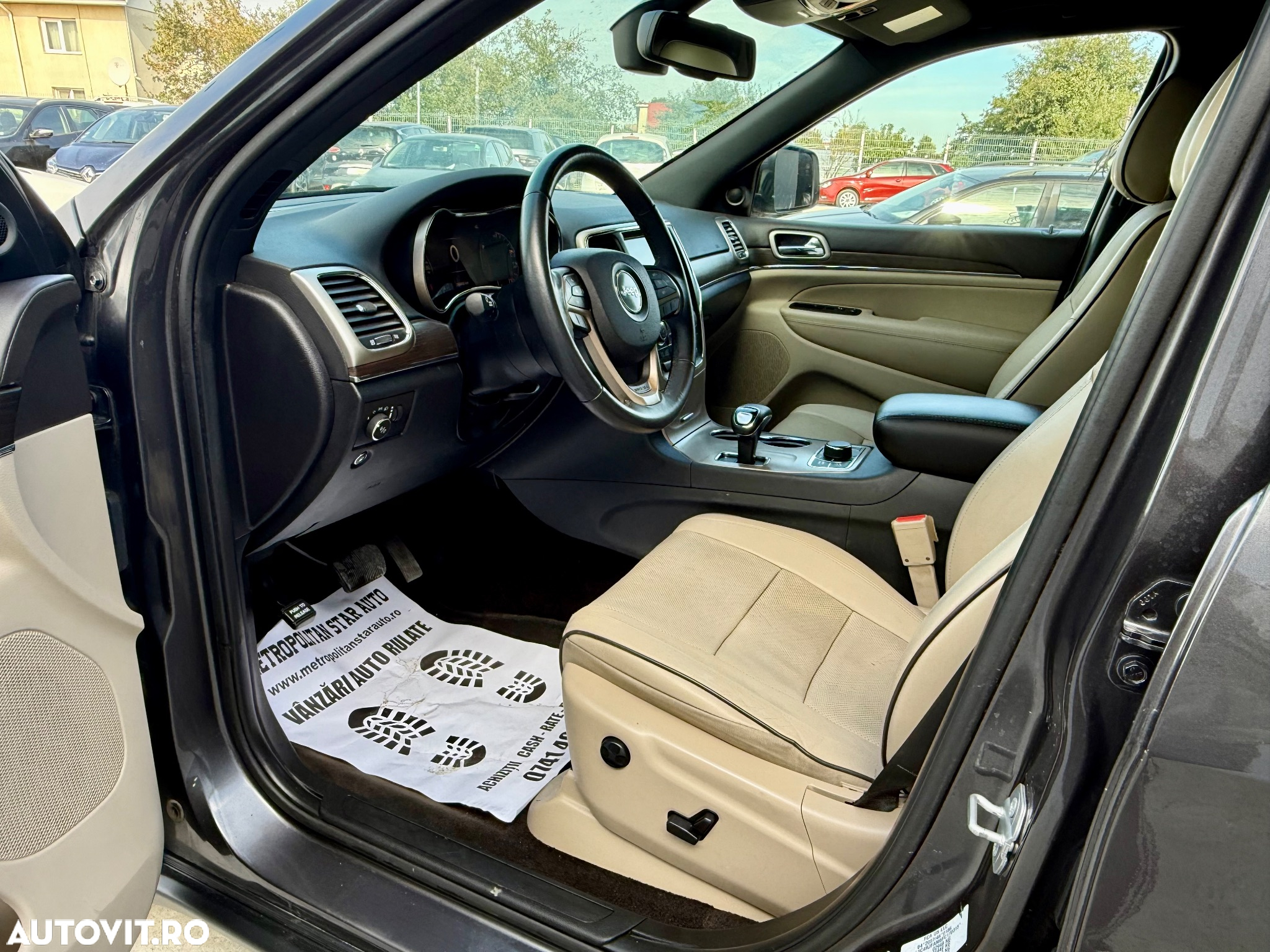 Jeep Grand Cherokee - 8