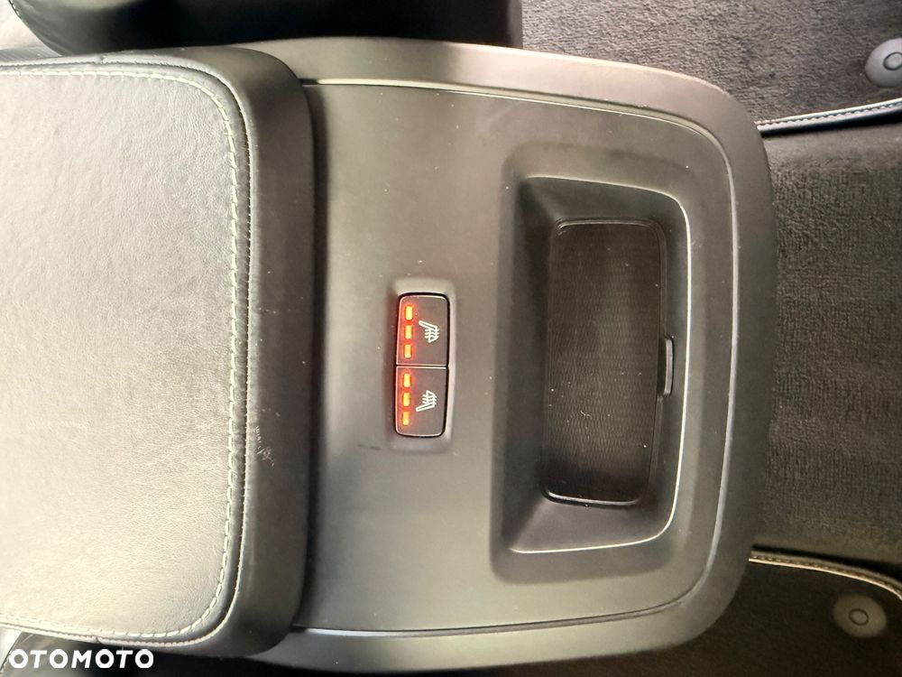 Volvo V90 T4 R-Design - 40