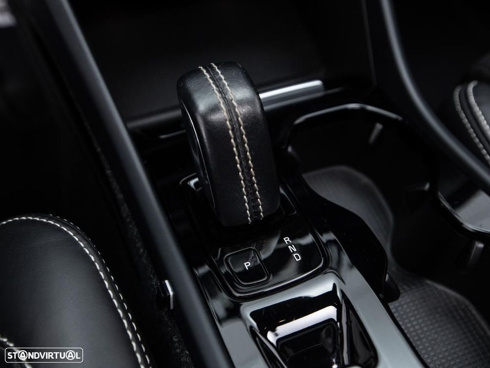 Volvo XC 40 1.5 T4 PHEV R-Design — fotografia 22