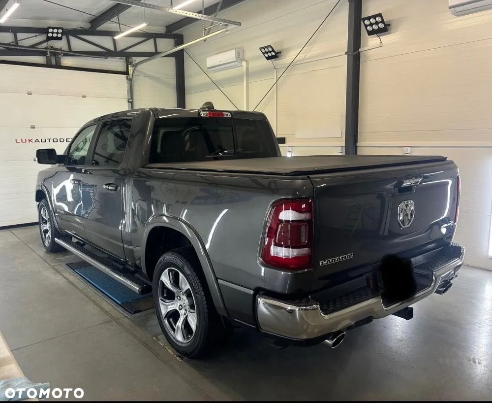 RAM 1500 5.7 Crew Cab Longbed Laramie Chrome - 8