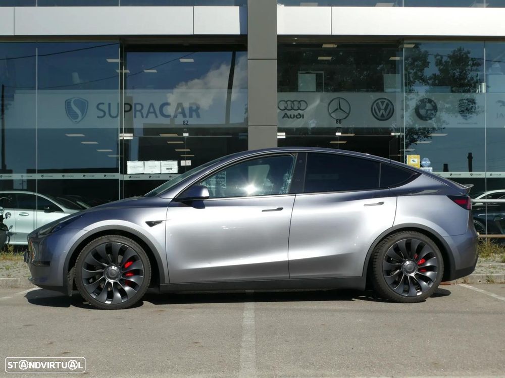 Tesla Model Y Performance Tração Integral - 19