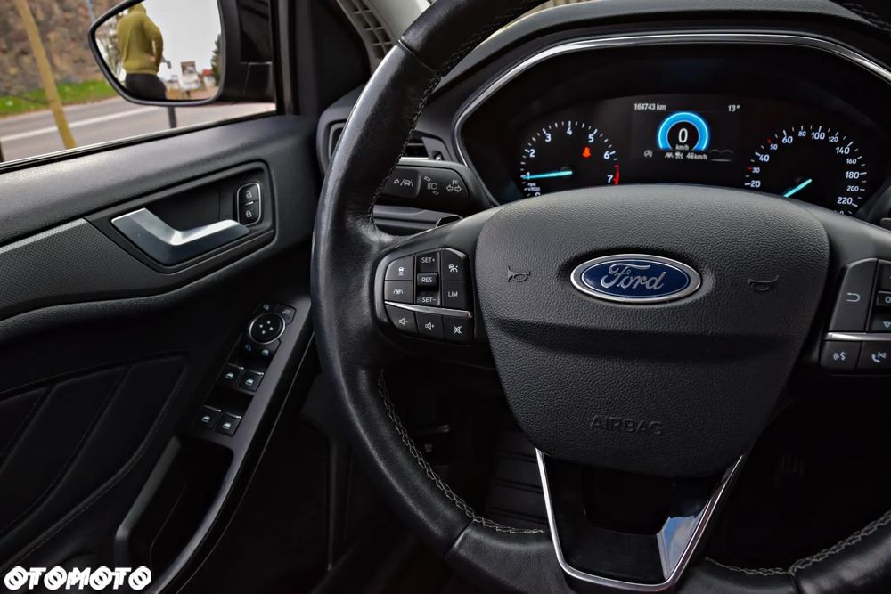 Ford Focus 1.5 EcoBoost Titanium X - 35