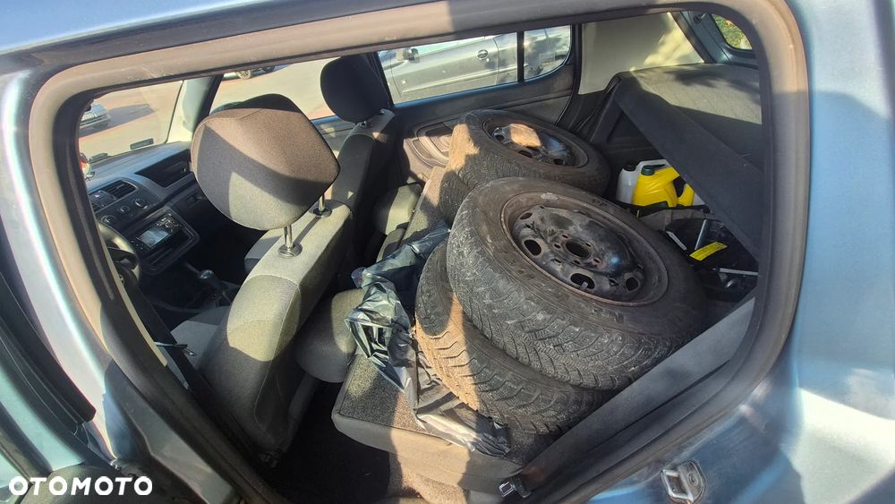 Skoda Fabia 2009 photo 4