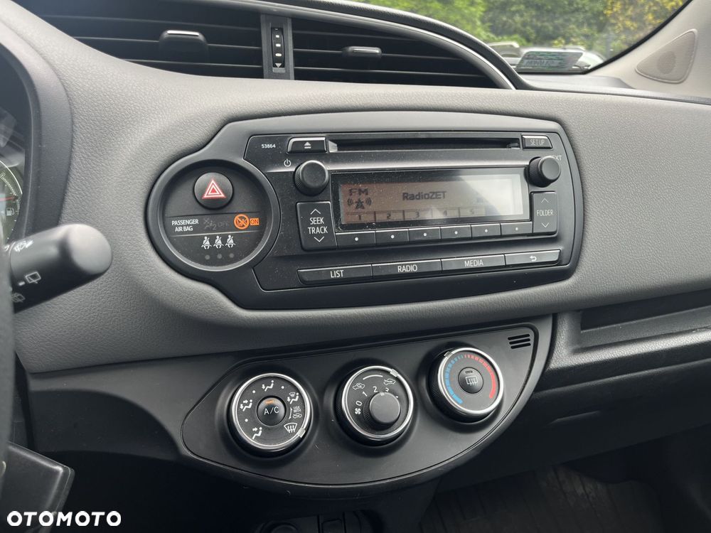 Toyota Yaris 1.0 Active EU6 - 9