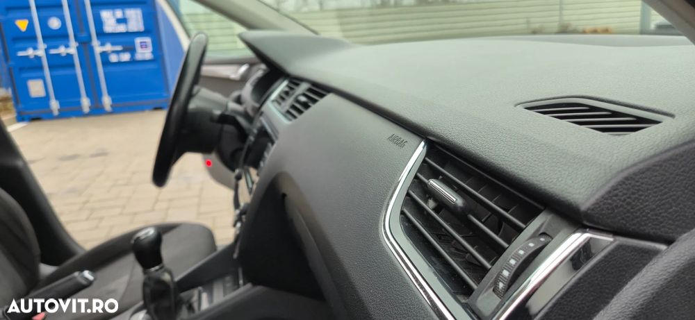 Skoda Octavia 2.0 TDI 4X4 Style - 28