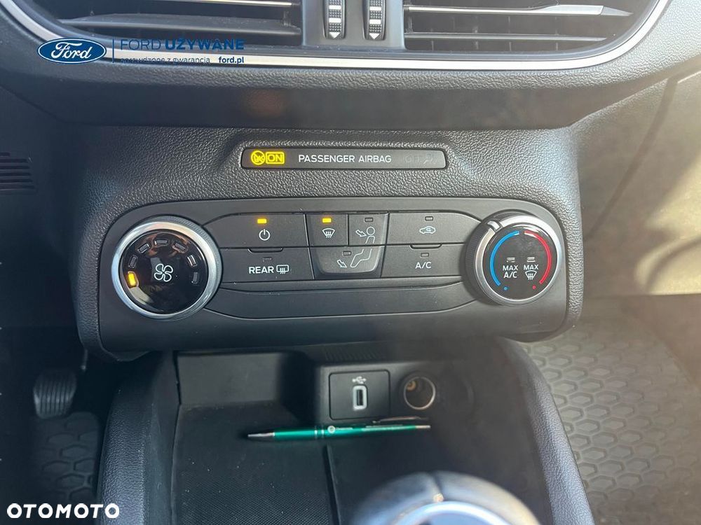 Ford Focus 1.5 EcoBlue Start-Stopp-System COOL&CONNECT DESIGN - 24