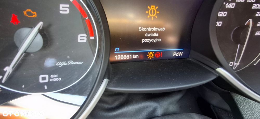 Alfa Romeo Giulia 2.2 AT8-Q4 Veloce - 19