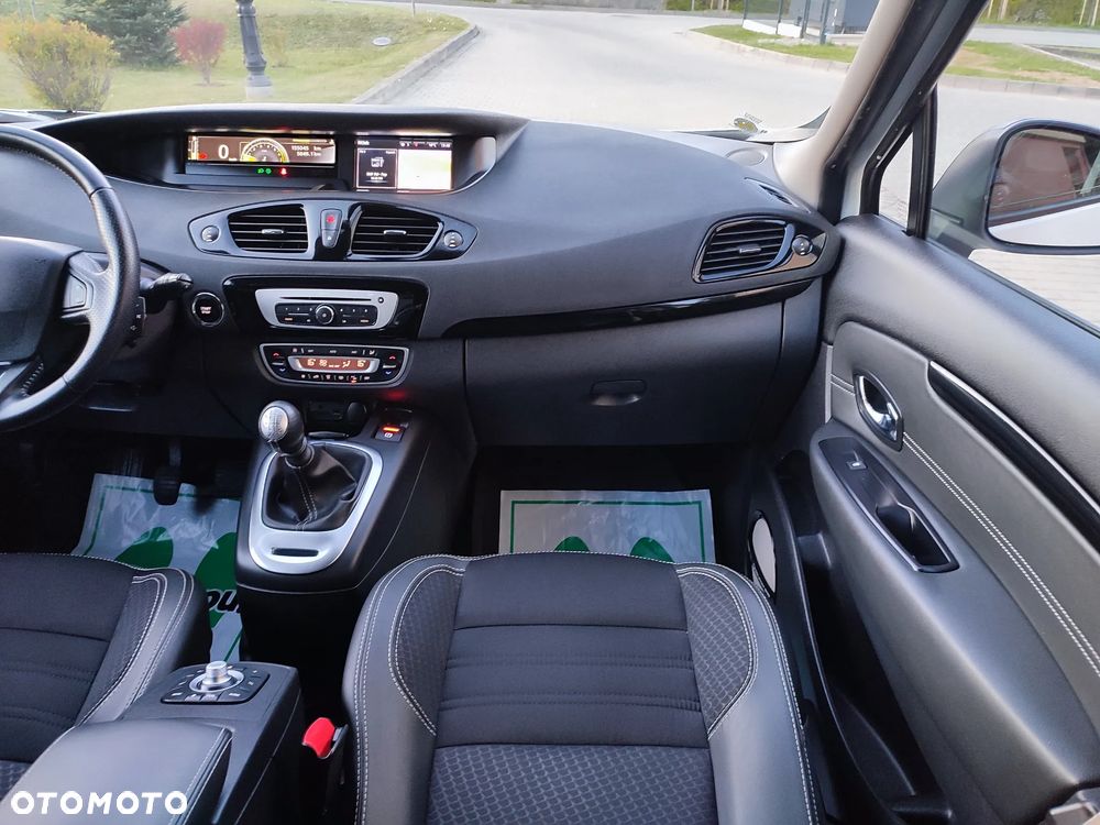 Renault Grand Scenic ENERGY TCe 130 BOSE EDITION - 29