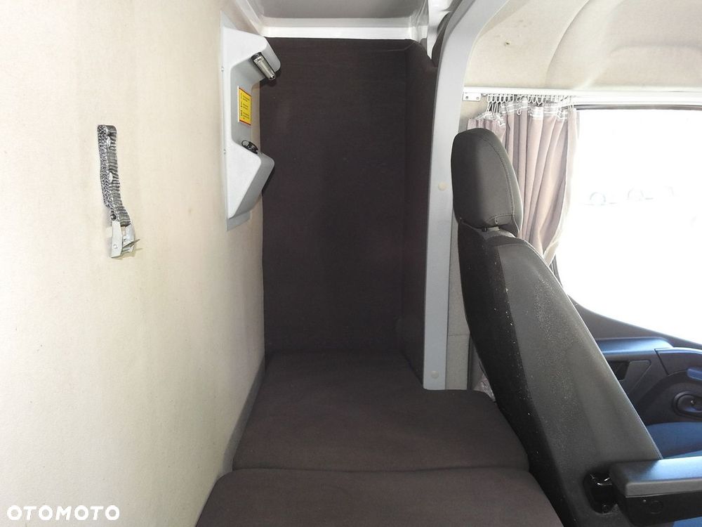 Renault MASTER PLANDEKA 8 PALET WEBASTO TEMPOMAT KLIMATYZACJA PNEUMATYKA  170KM - 40