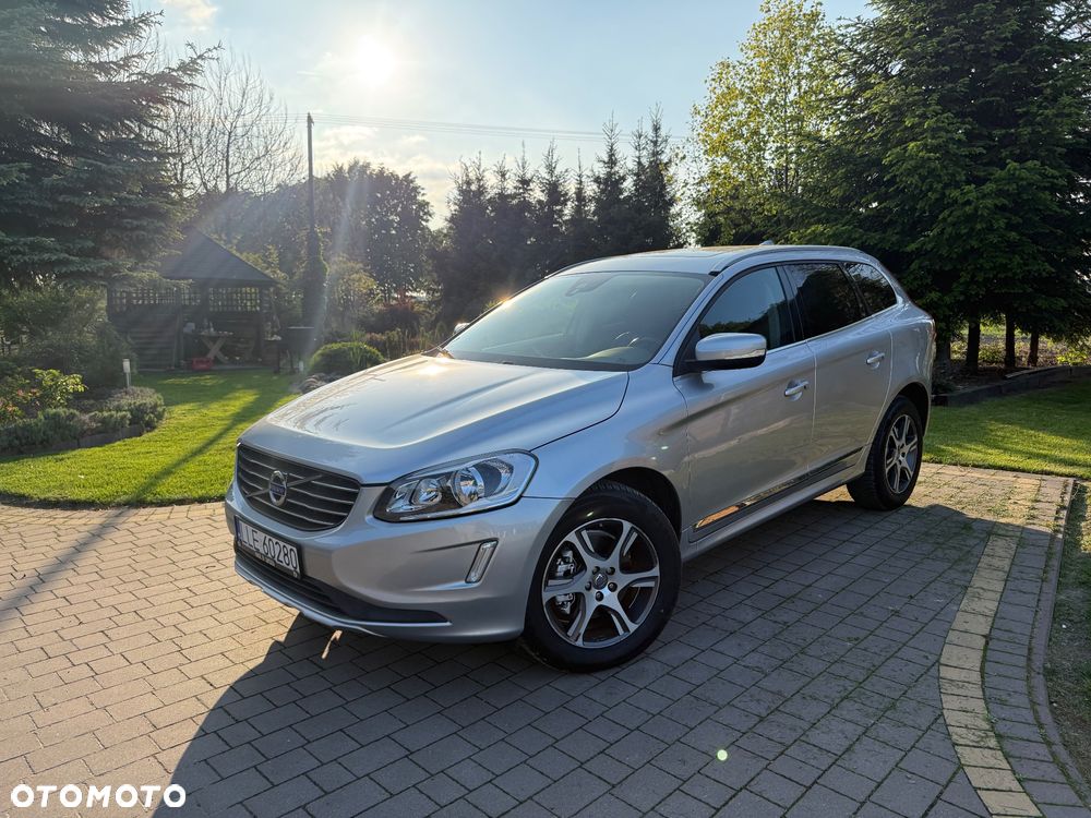 Volvo XC 60 T6 AWD Momentum - 1