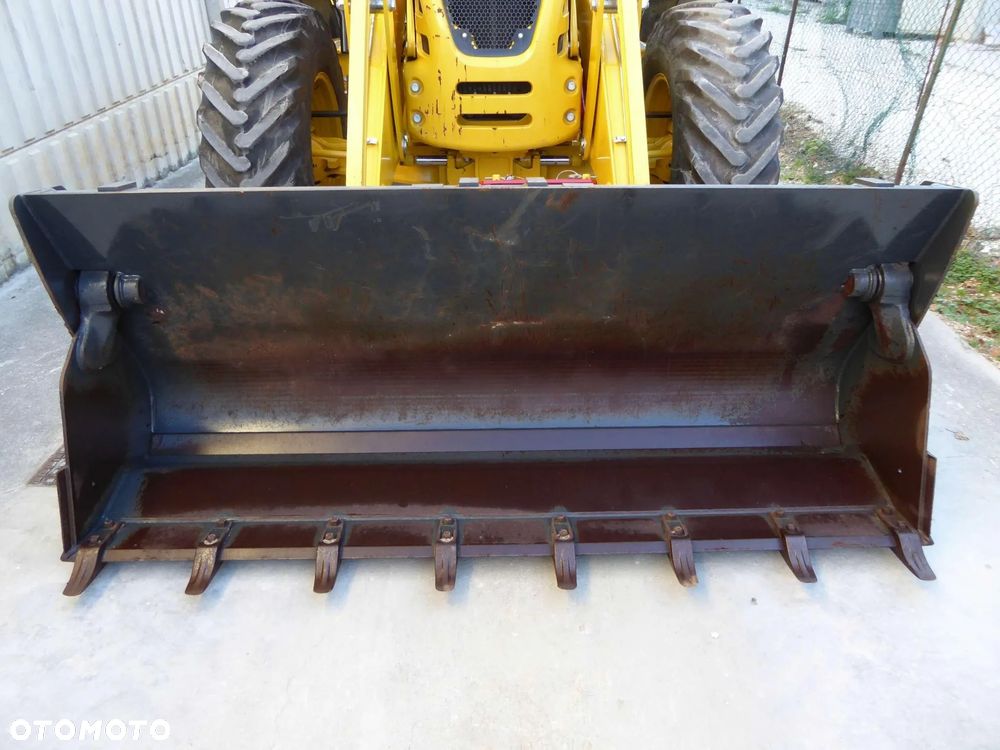 Komatsu WB97S - 8