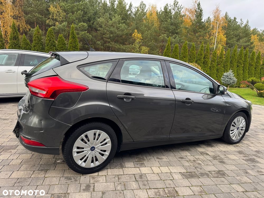 Ford Focus 1.5 TDCi Trend - 6