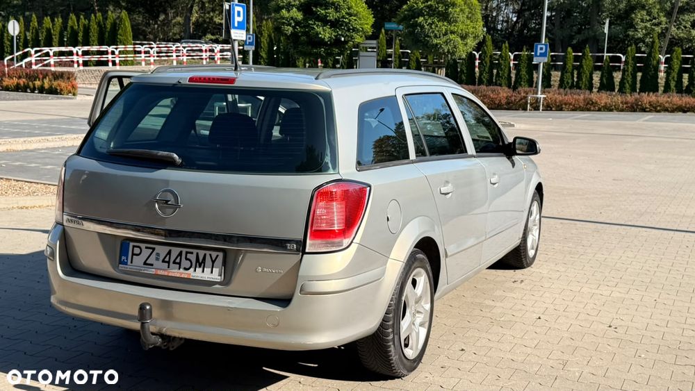 Opel Astra 1.8 Sport - 23