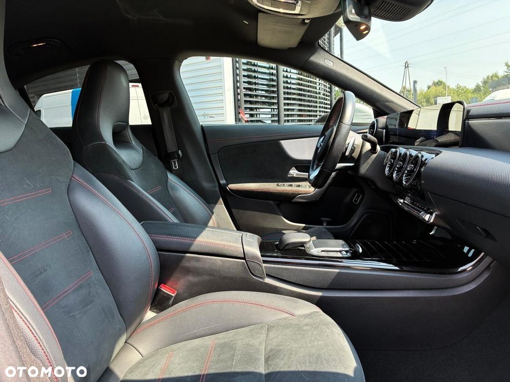 Mercedes-Benz CLA - 14