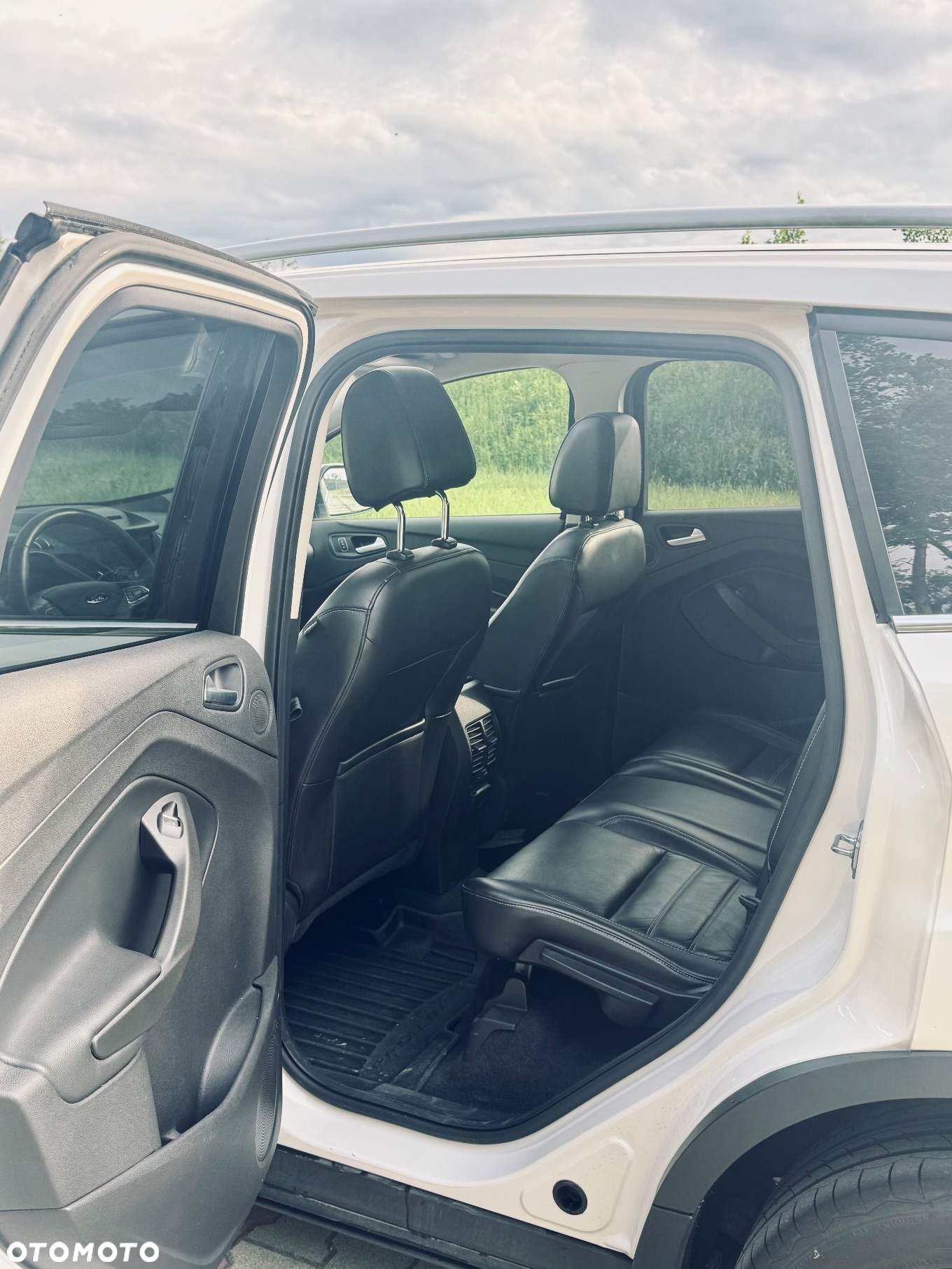 Ford Escape 2.0 EcoBoost AWD Titanium - 10